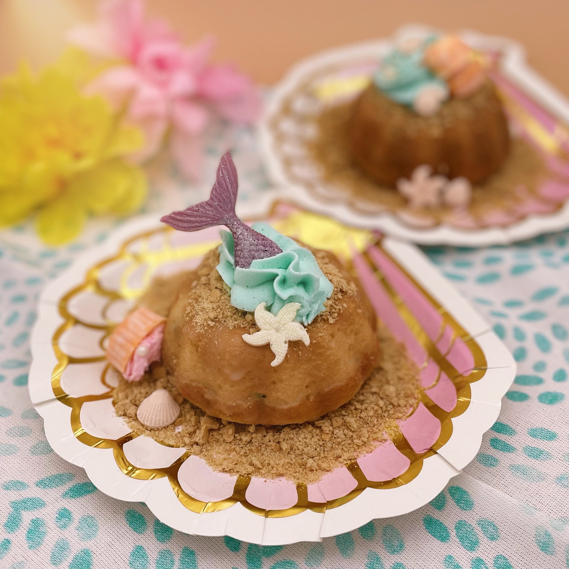 Luau Mini Cakes