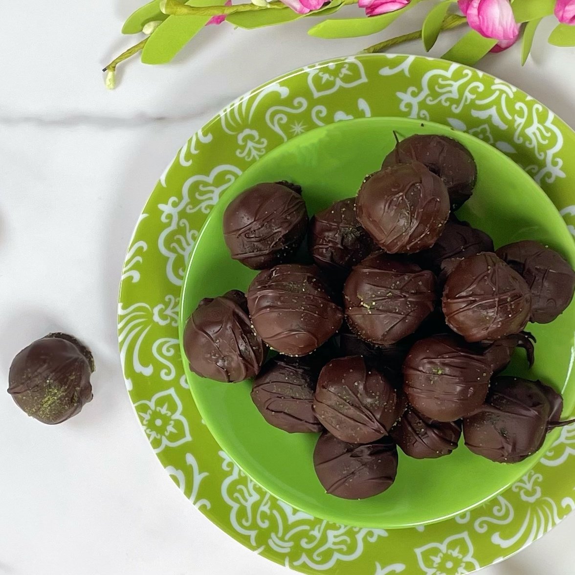 Matcha Banana Energy Bites