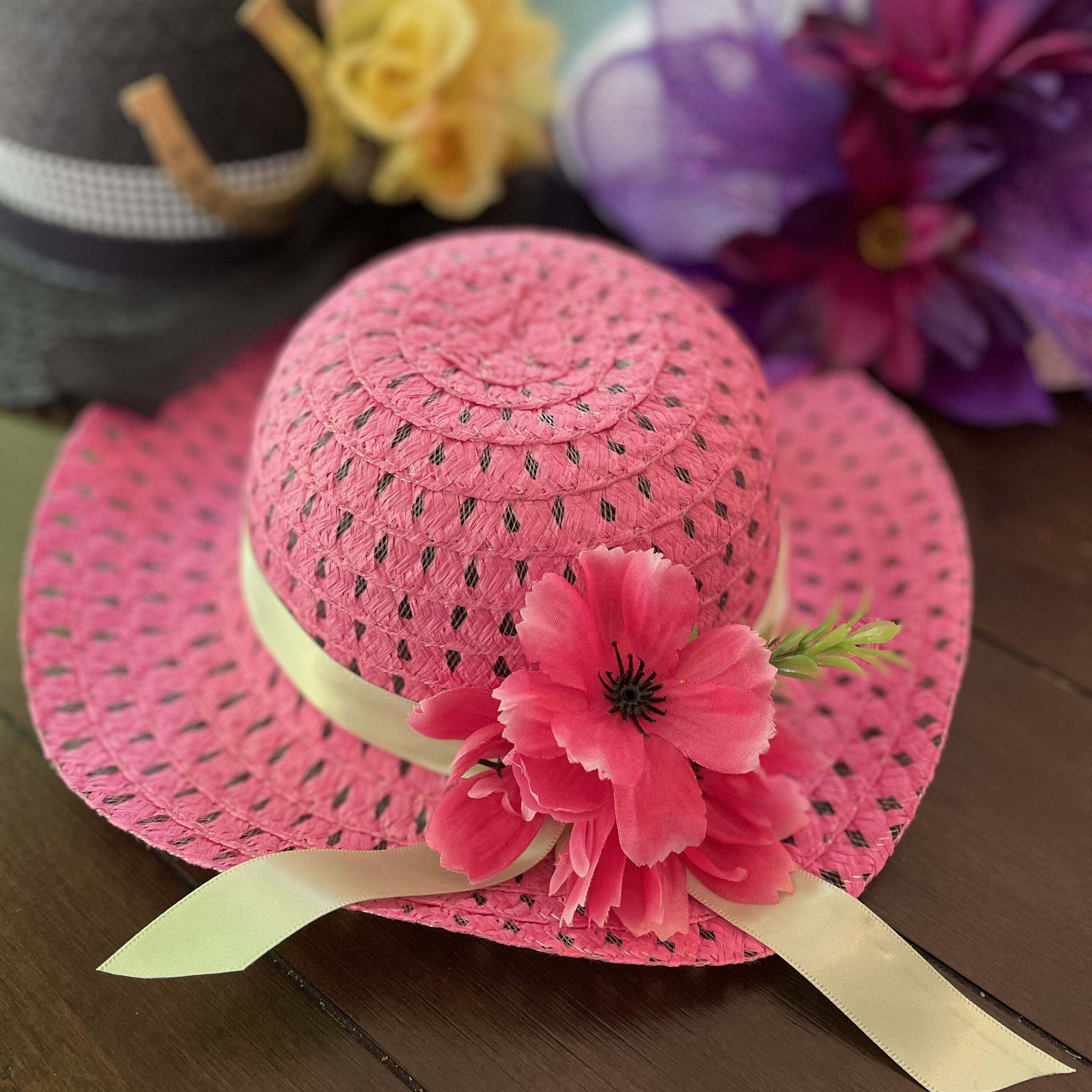 Kentucky derby hat ideas diy with dollar store items and glue gun.