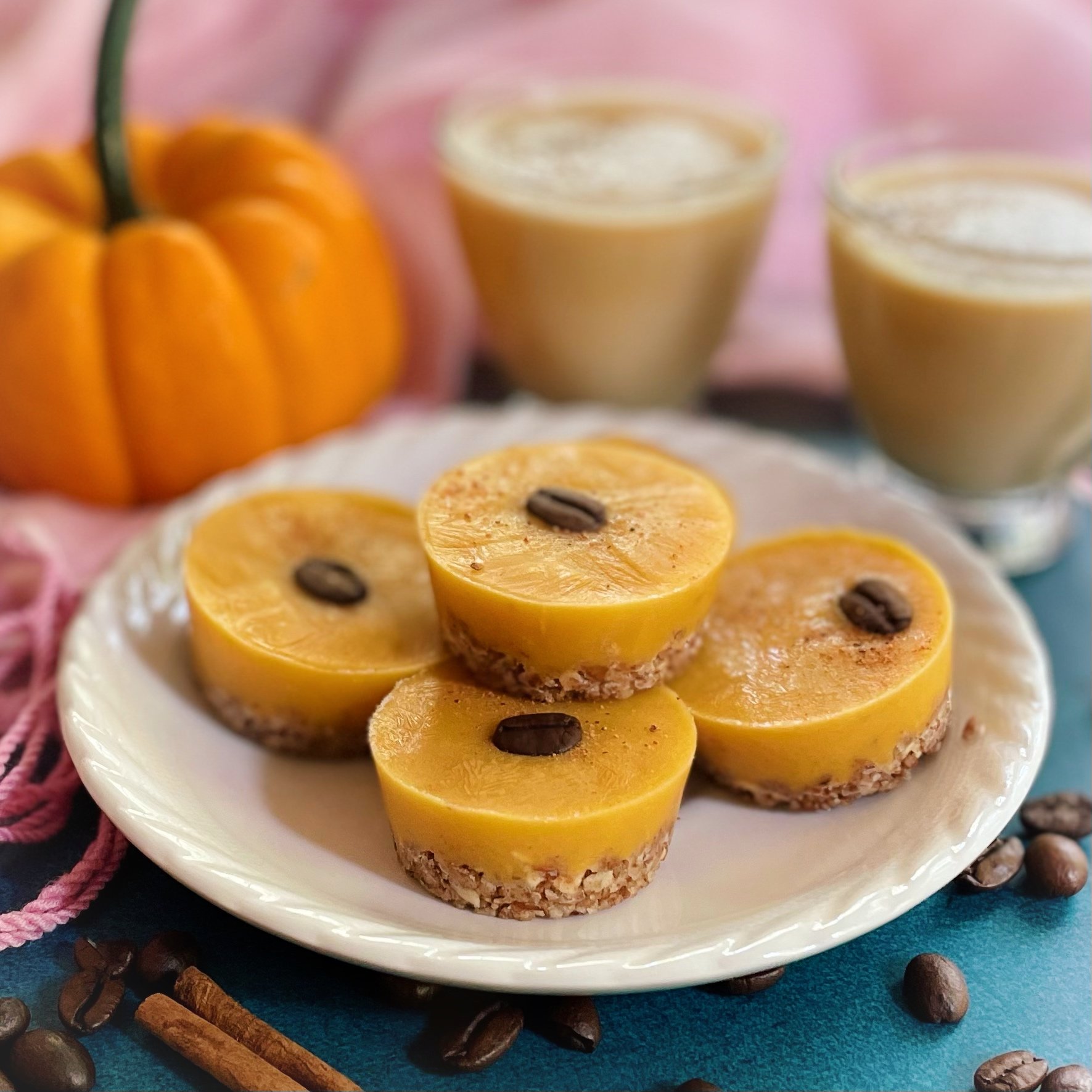 Easy recipe for dairy free pumpkin spice latte frozen yogurt cups for a healthy snack choice in the fall.